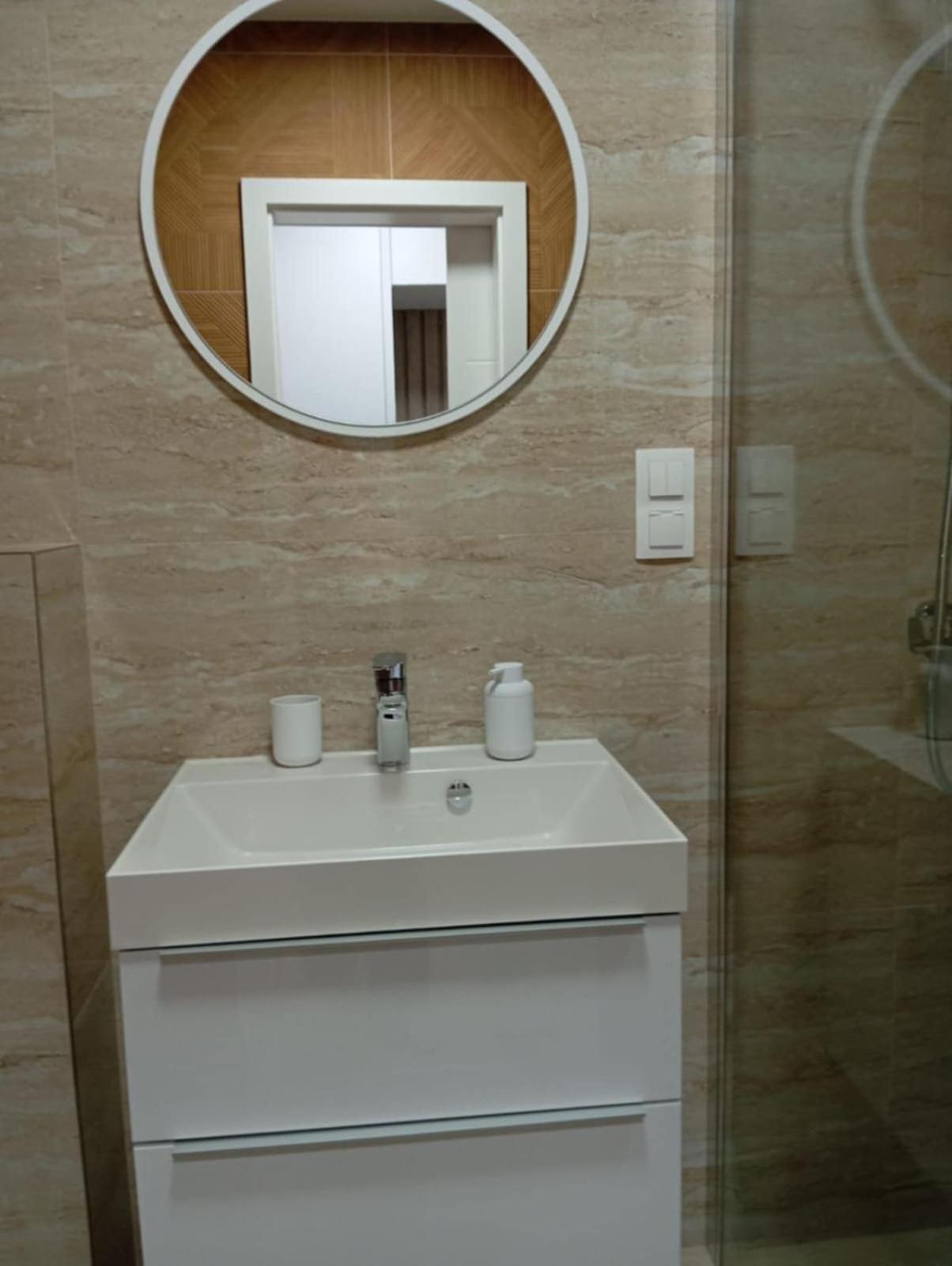 Privat Julia Hotel Vrbov Exterior photo